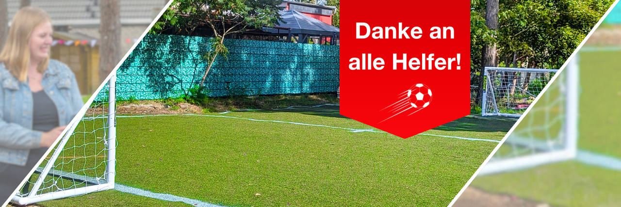 Kunstrasenplatz der DRK-Kita „Gänseblümchen“ mit grafischem Banner „Danke an alle Helfer!“.